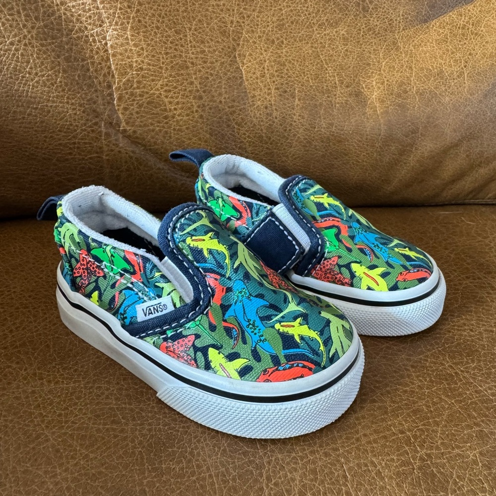 Vans Baby Slip-On Shoes - Colorful Glow Shark Print